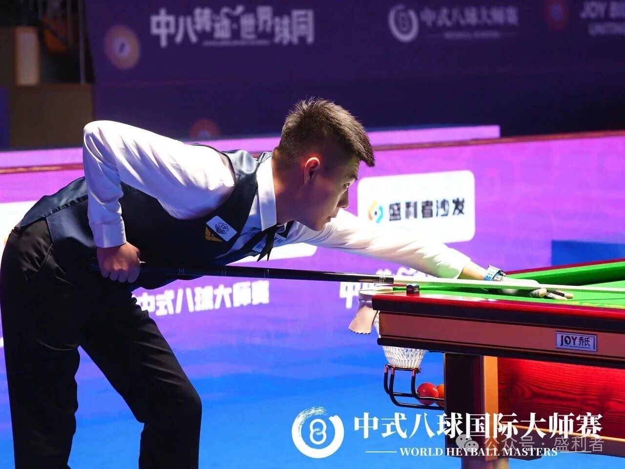 乔氏大师赛芷江站圆满收官！盛利者沙发以品质撑腰，见证赵汝亮狂揽200万冠军加冕！